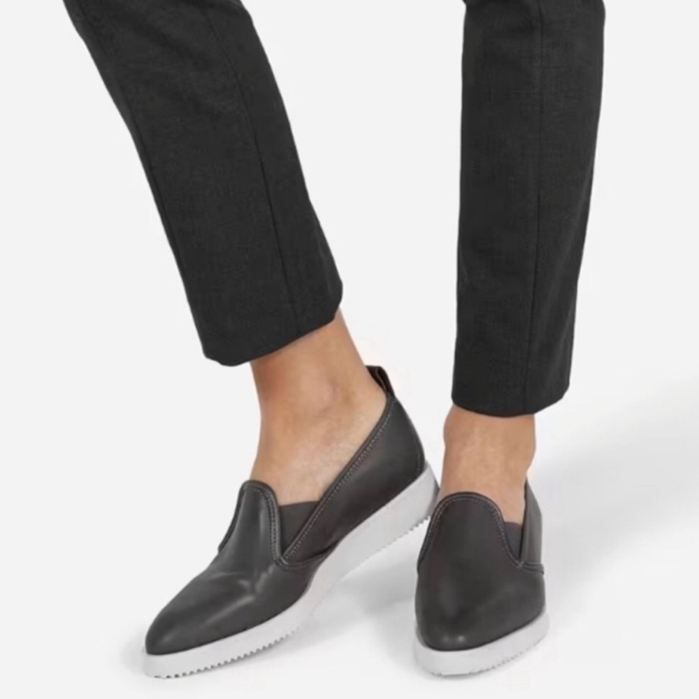 EVERLANE Flats Platform Pointed Toe Loafers Size 8 ITALY Perforated Leather Blac